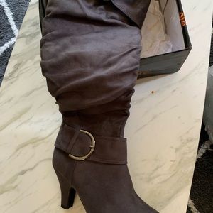 Grey Suede Boots with heel